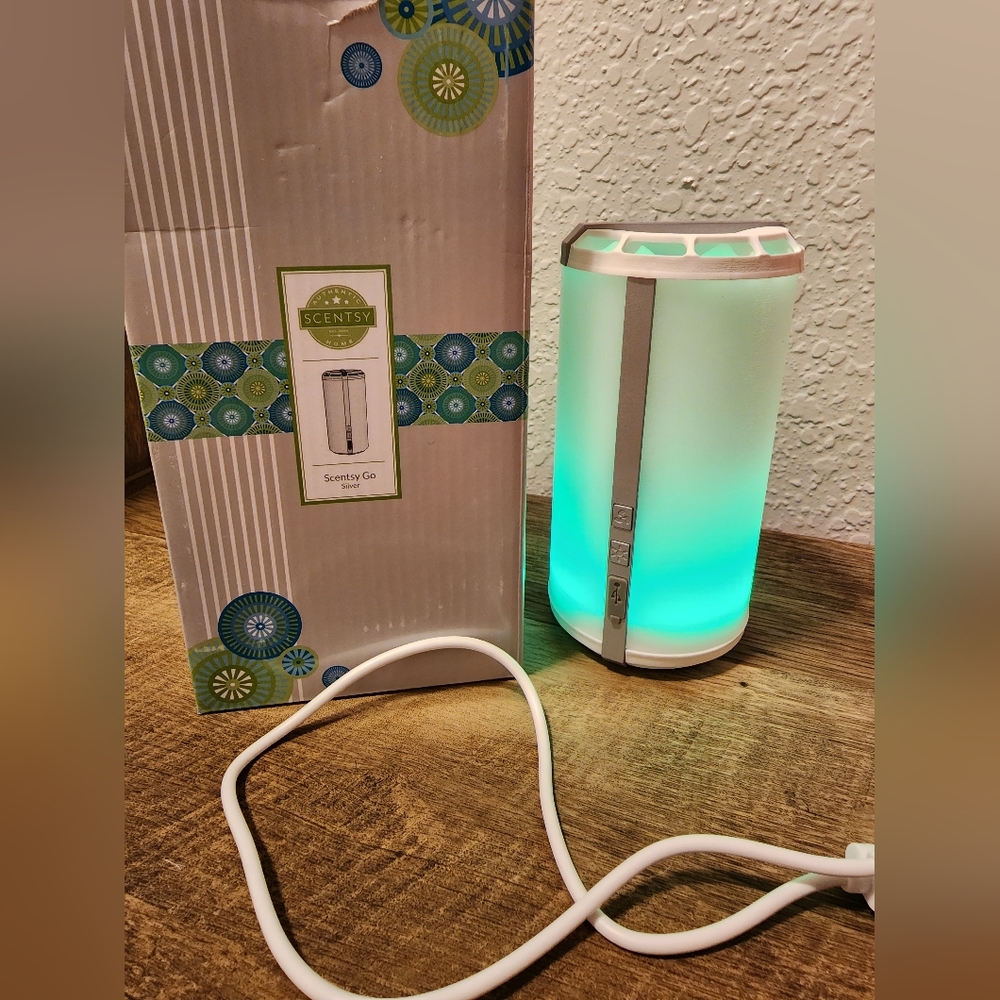 Scentsy Go Silver